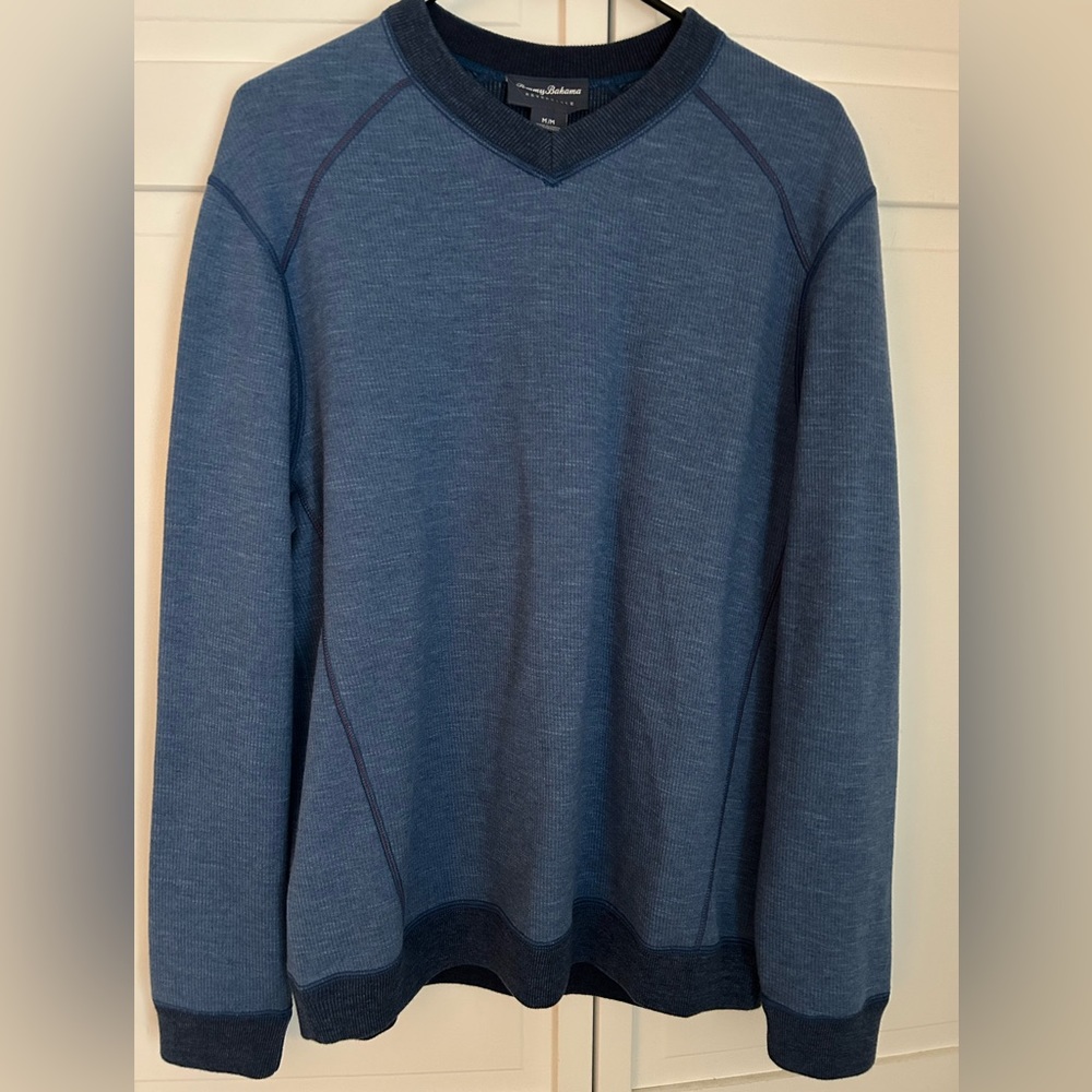 NWT Men’s Tommy Bahama reversible medium, vneck sweatshirt.
